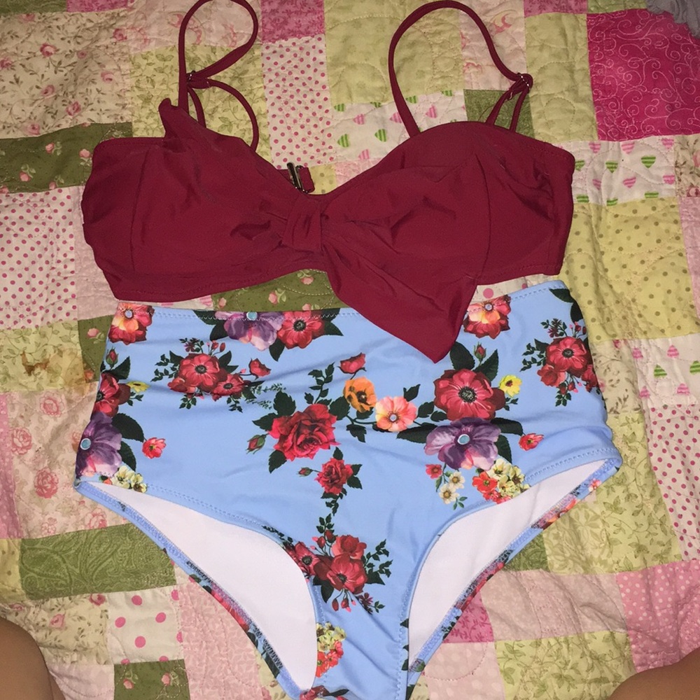2 piece bikini brand new NEVER WORN!!!